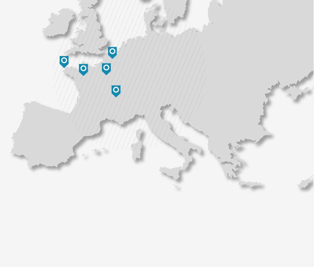 Visuel présentant une carte de l'Europe avec les 5 implantations du groupe Coexya : Lyon, Paris, Rennes, Lille et Brest